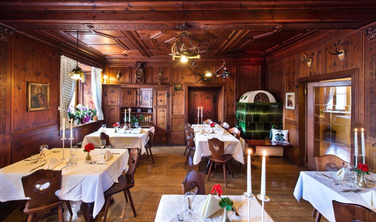 Hotel Zum Turm Кастелрото Екстериор снимка