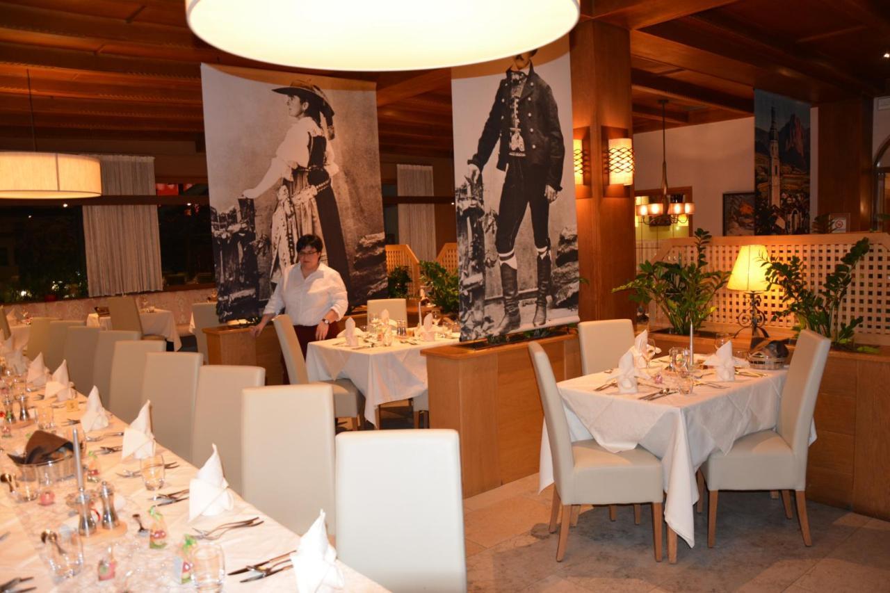 Hotel Zum Turm Кастелрото Екстериор снимка